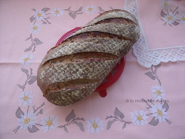 Pan de trigo y centeno con semillas y frutos secos 5.jpg