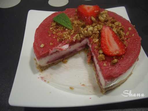 Tarta de queso y fresas.jpg