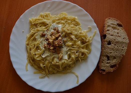 tallarines, queso y nueces.jpg