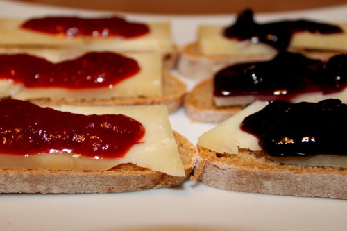 tapa roncal+mermelada+molino piedra.jpg