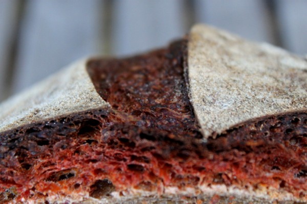 corteza pan de de remolacha.jpg