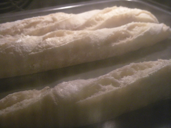 013 - baguettes  MM  creixent al forn (600x450).jpg