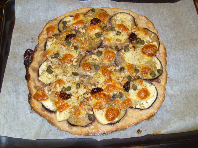 pizza de manzana y berenjena