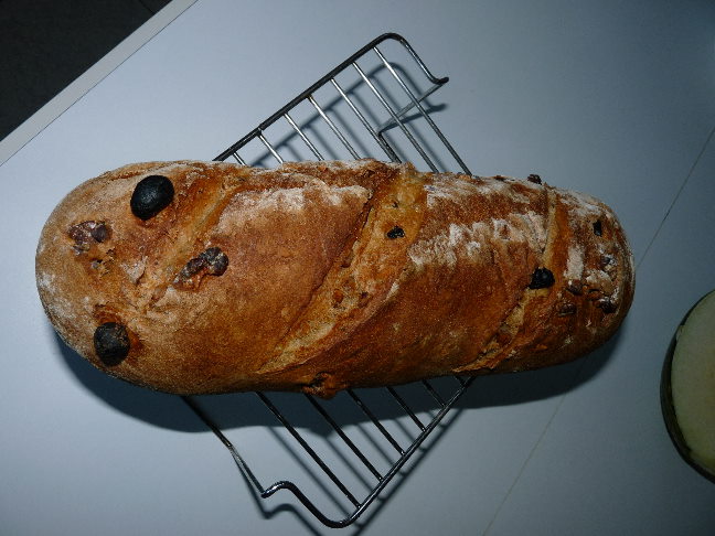 Pan de dos harinas con nueces y pasas de Iban.JPG