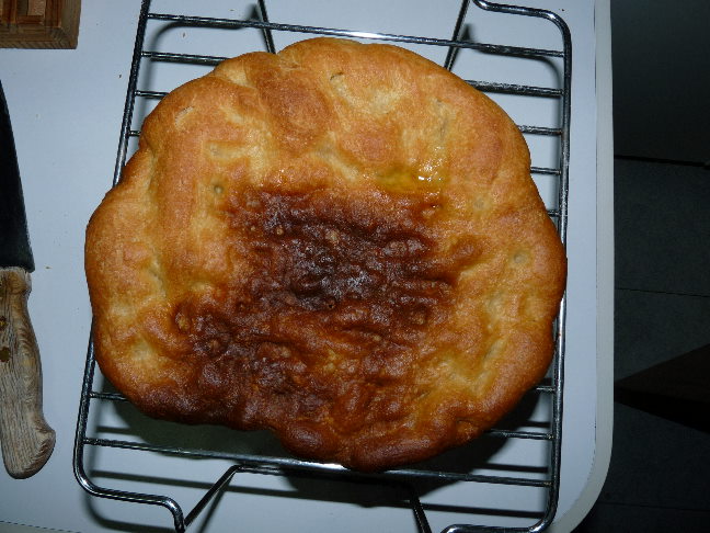 Torta de aceite de Aranda pasada de fina y coccion-2.JPG