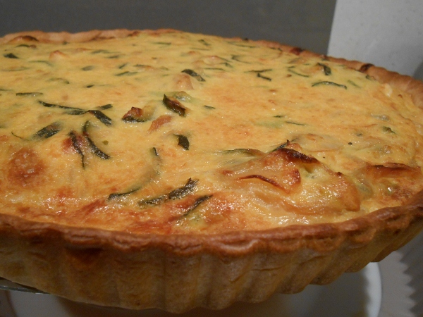 008 -- quiche de carbassó, ceba i formatge. (600x450).jpg