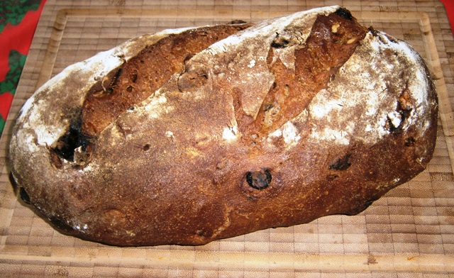 Pan de centeno, pasas, higos y nueces.JPG