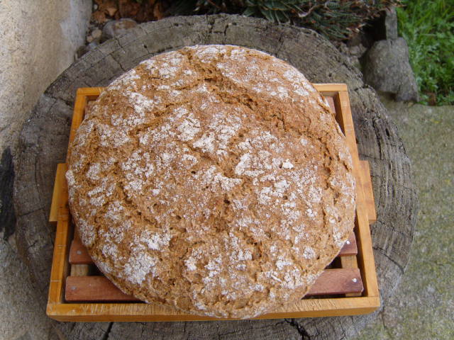 157 Holzofenbrot.JPG