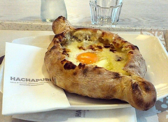 Khachapuri.jpg