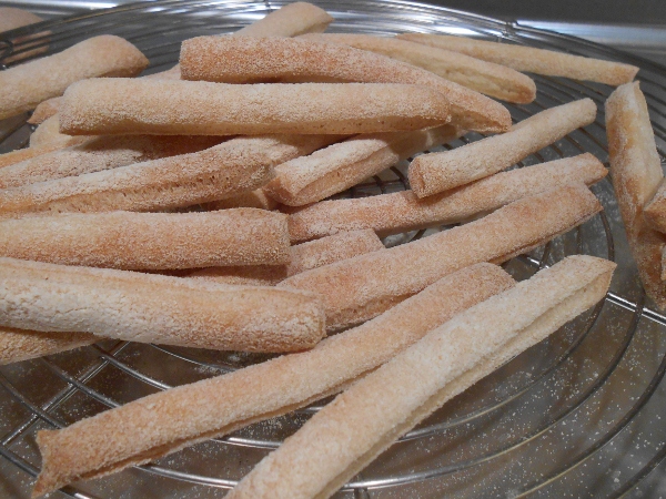 009 - grisini  cruixents de semolina (600x450).jpg