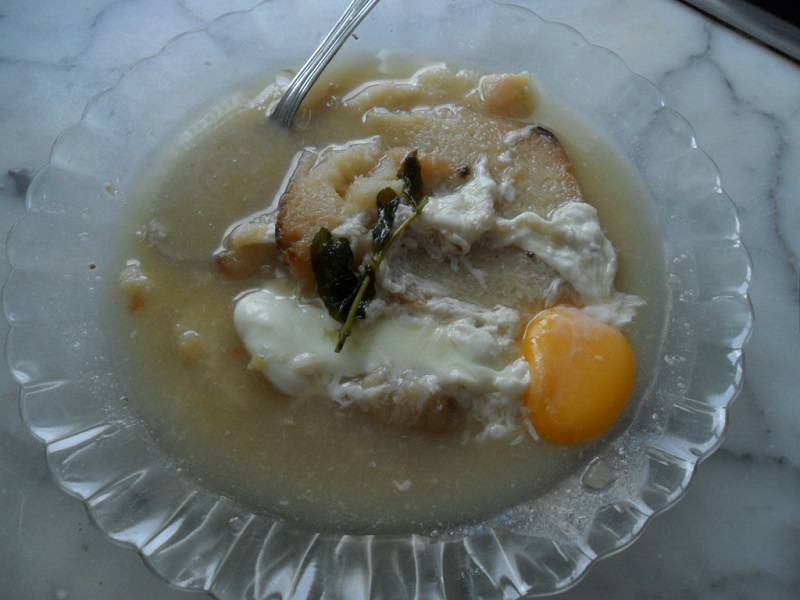 01-sopa-cocido-pan-yerbabuena-huevo.jpg