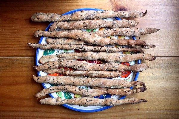 Grissines de queso azul y nueces.jpg