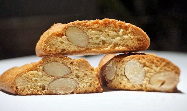 Cantucci montati.jpg