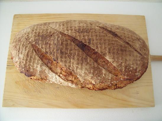 Pan varias harinas, semillas de lino y mama de centeno integral.jpg