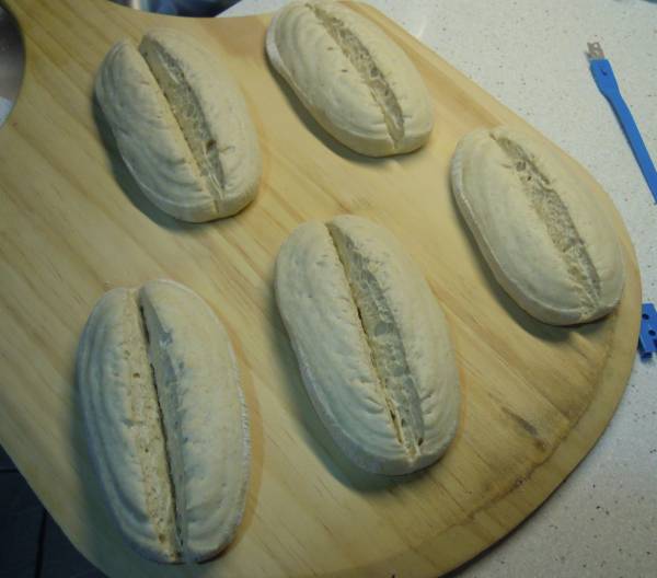 llonguet cortado antes de hornear.jpg