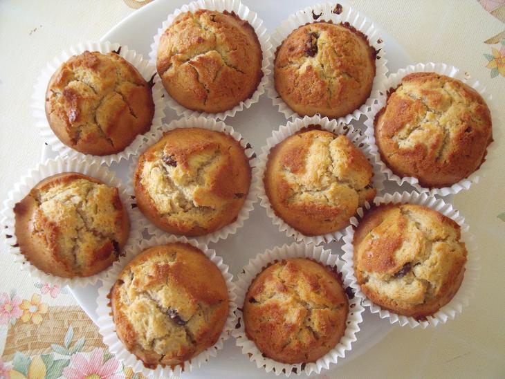 magdalenas con pasas y nueces.jpg