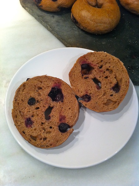 cinnamon&blueberry_bagel1.jpg