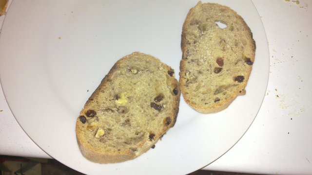 Aquí las dos rebanadas que me he desayunado esta mañana.