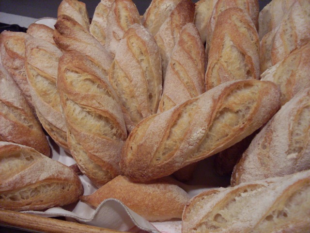 005 - mini baguettes, 35gr, de MM T65 i massa T55.JPG